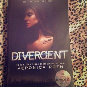 Divergent book with bookmark!